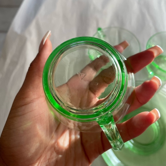 Vintage 1930s Cambridge Depression Glass Tea Set - Picture 2 of 3